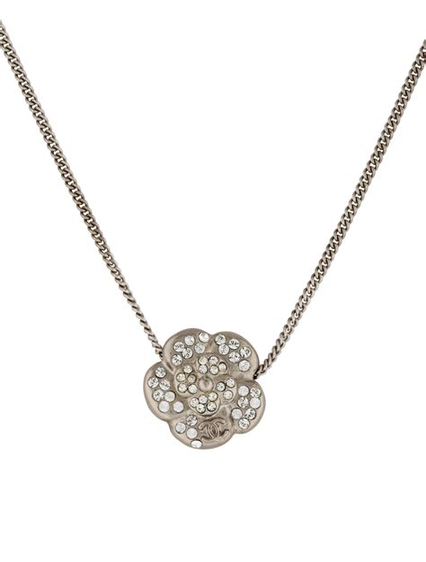 chanel camelia necklace